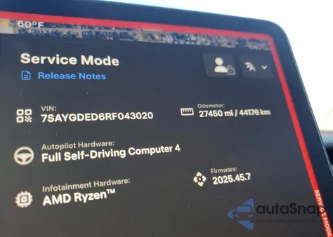 2024 Tesla Model Y z USA, uszkodzony, nr VIN 7SAYGDED6RF043020